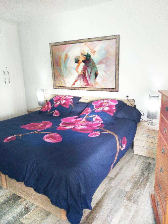 Apartamento Ibanez Benidorm Bagian luar foto