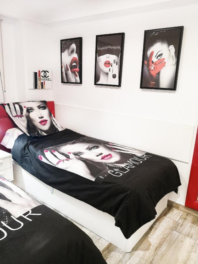 Apartamento Ibanez Benidorm Bagian luar foto