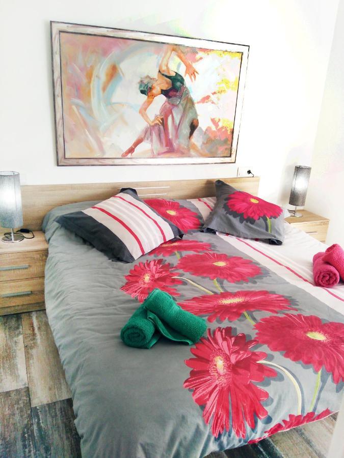 Apartamento Ibanez Benidorm Bagian luar foto